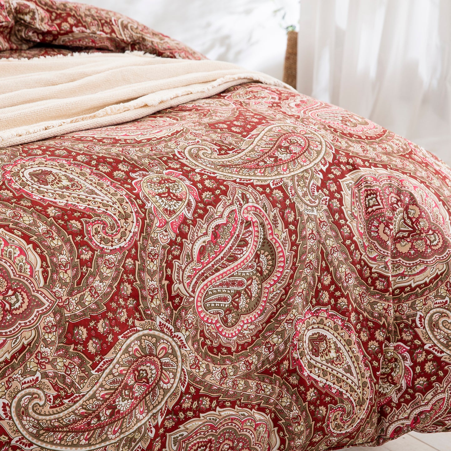 Red Gold Paisley Soft Cotton Duvet Cover Set