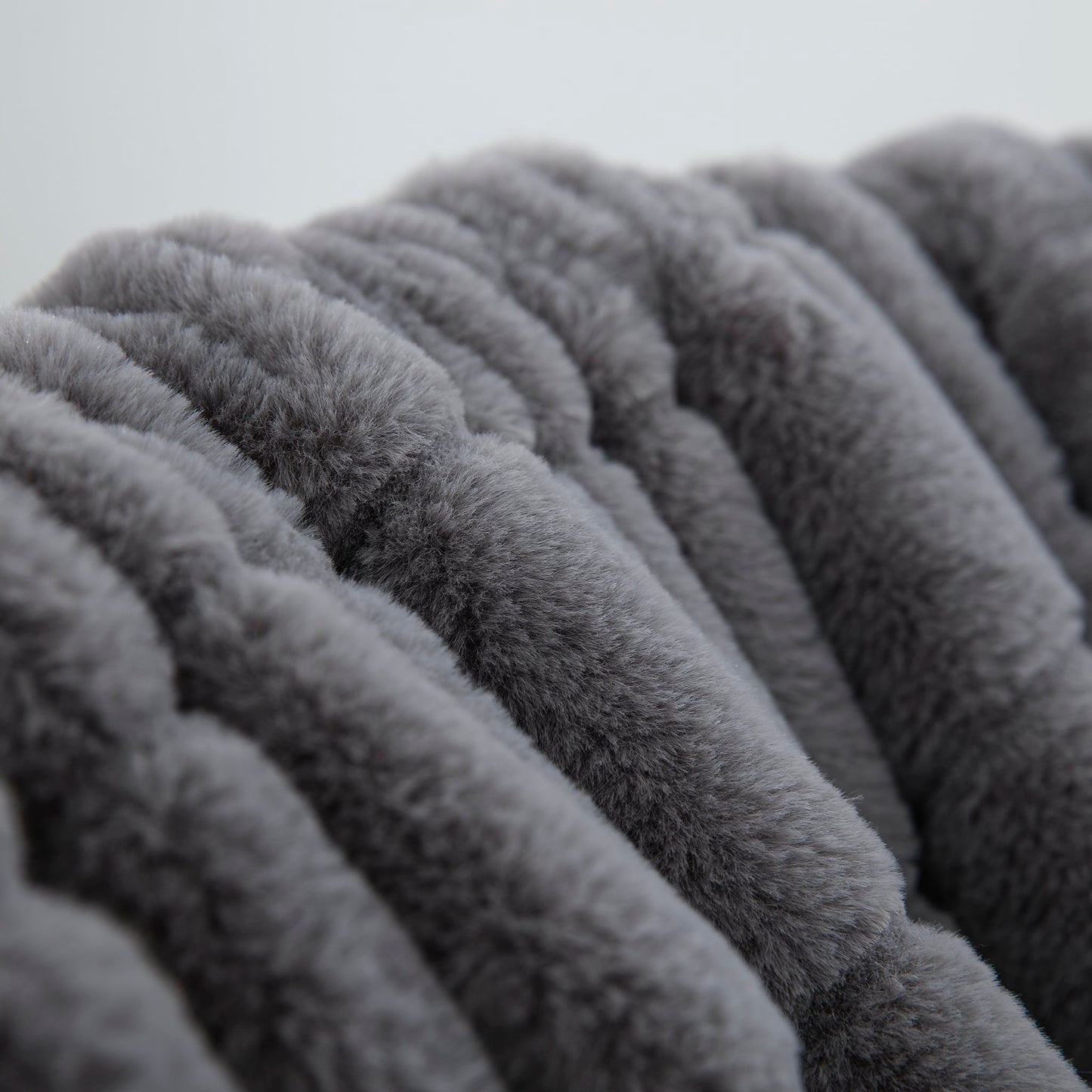 Faux Fur Throw Ultra Soft Double Sided, Fluffy Blanket for Winter Sofa Couch, Cuddly & Warm
