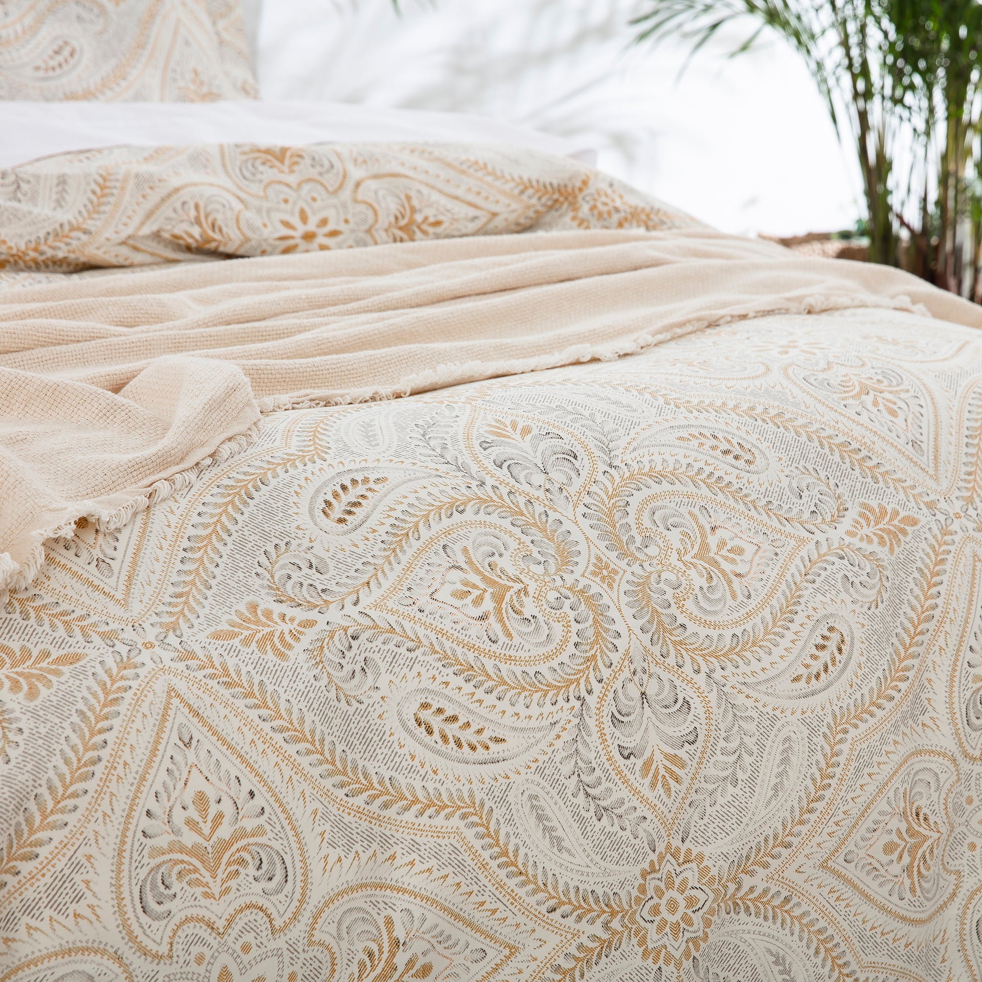 Neutral Damask 100% Cotton Duvet Cover Set - Ivory & Beige